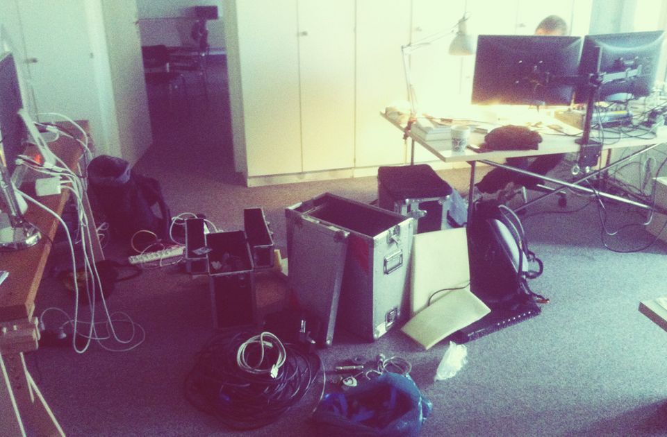 The/Das band playing with visuals